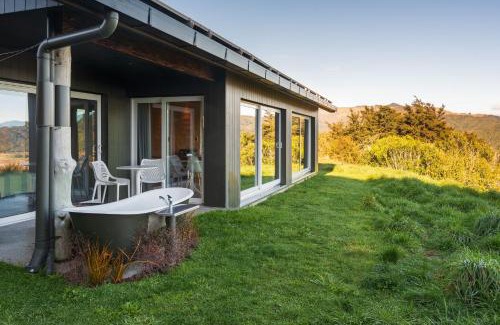 Tata Beach House | Oceanfront Escape at Golden Bay Hideaway - 4-Star Retreat