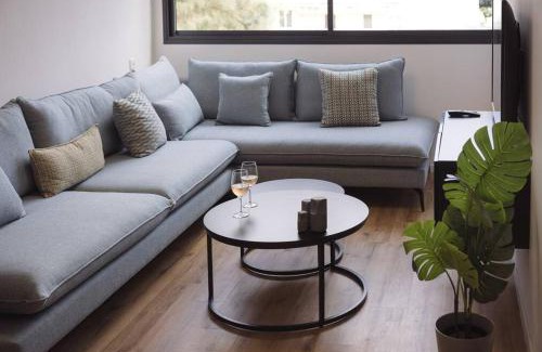 Herzliya Pituach Apartment | Family-Friendly Stays at Golden Beach / De Shalit Hotel