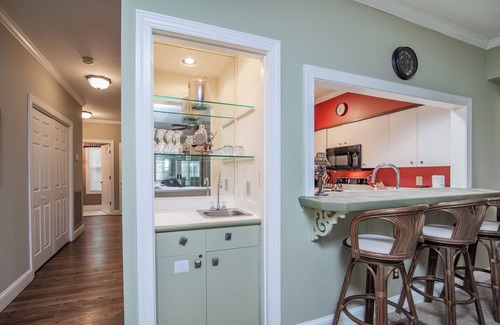 Pawleys Island Condo | Inviting Golden Bear Condo with Oceanfront Views in Pawleys