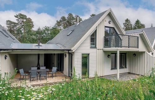 Alvie Cottage | Golden Eagle Lodge