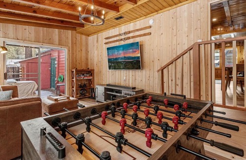 Big Bear Lake House | Golden Finch - Family-Friendly Stay Steps from Lake