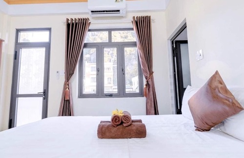Phong Nha Hotel | Golden Forest Homestay: Guest Rated 10/10 with Ocean Views