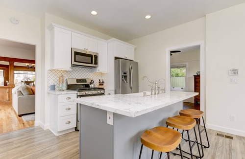 Golden Hill House | Golden Hill Craftsman Bungalow - Steps from the Ocean!