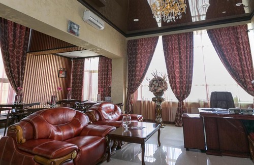 Nizhny Novgorod Hotel | Golden Hotel: Guest Rated 8/10 with Breakfast Included