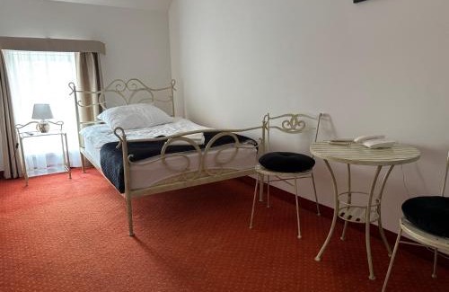 Inowroclaw Hotel | Relax at Golden Hotel & SPA: 4-Star Retreat with Spa Access