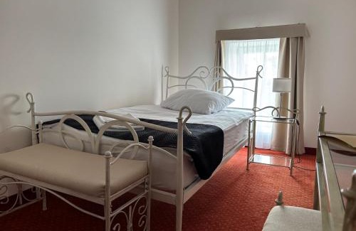 Inowroclaw Hotel | Relax at Golden Hotel & SPA: 4-Star Retreat with Spa Access
