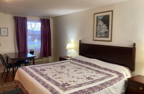 Rock Stream Hotel | Family-Friendly Stay at Golden Knight Inn and Suites