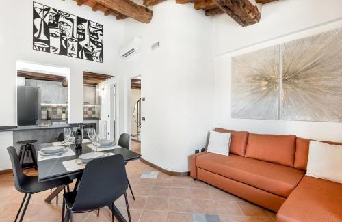 Pietrasanta Apartment | GOLDEN LUXE - Luxury Penthouse Duomo View Pietrasanta