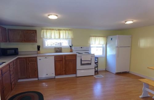 Nelsonville Cottage | Relaxing Golden Moose Cottage with Hot Tub & Great Amenities