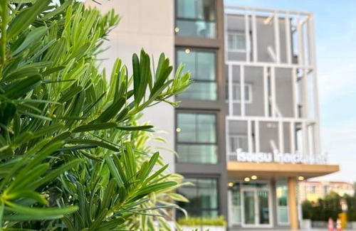 Lat Krabang Hotel | Accessible Family Retreat at Golden Nest Hotel Suvarnabhumi