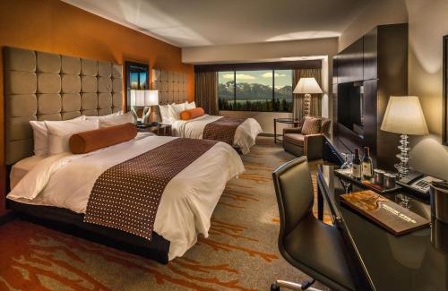 Stateline Hotel | Discover Golden Nugget Lake Tahoe: Pet-Friendly Retreat