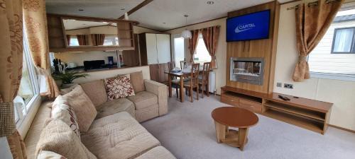 Chapel Saint Leonards Other | Top-Rated Golden Palm Resort - Pet-Friendly Coastal Retreat