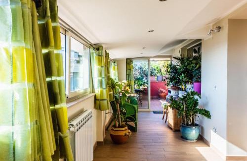 San Gregorio di Catania Apartment | Family-Friendly Golden Park Apartment with Terrace in Italy