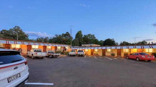 Peak Hill Hotel | Relaxing Getaway at Golden Peak Motel PeakHill with Ocean View
