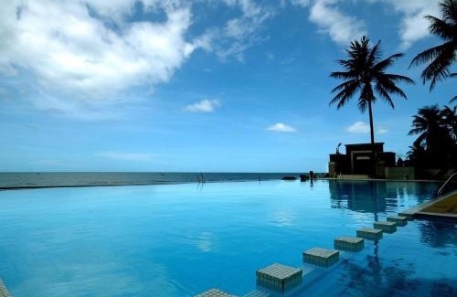 Pak Nam Pran Resort | Relax at Golden Pine Beach Resort with Oceanfront Views