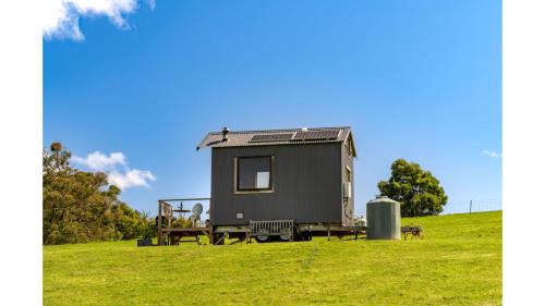 Ross Creek House | Experience Golden Plains: 4-Star Hotel with Perfect Ratings