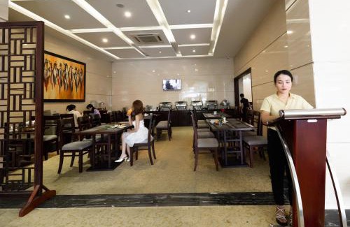 Dong Ha Hotel | Welcoming Stay at Golden Quang Tri Hotel with Breakfast