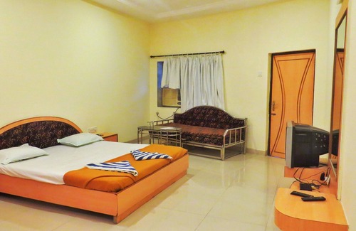 Igatpuri Hotel | Relax at Golden Resort and Farm with Family-Friendly Amenities