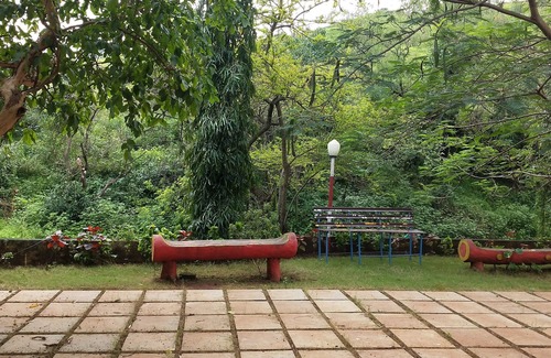 Igatpuri Hotel | Relax at Golden Resort and Farm with Family-Friendly Amenities