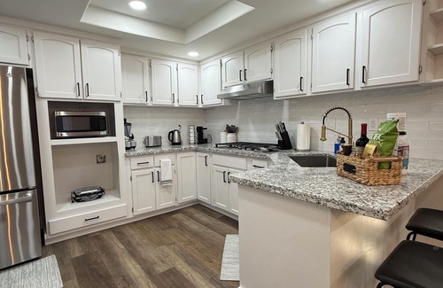 Madera House | "Golden Retreat –3BR/2BA Escape" located in the top neighborhood in Madera