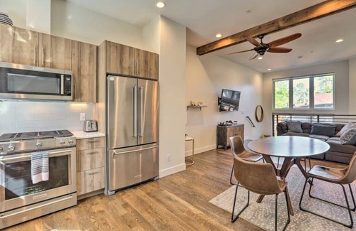 Golden House | Idyllic Golden Rooftop: Mountain Views & Steps to Downtown