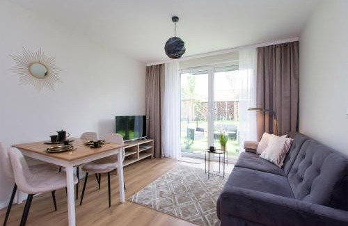 Wyspa Sobieszewska Apartment | Discover Golden Sand - Baltic Line: Pet-Friendly Retreat