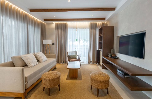 Daanbantayan Hotel | Inviting Golden Sands Destination Resorts with Pool & Dining