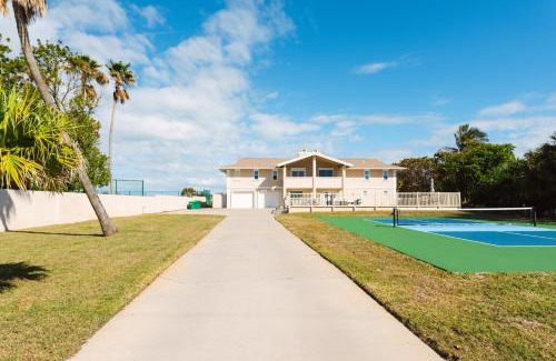 Ocean Park Villa | Golden Sands® Pearl: Pet-Friendly Retreat with Pool & Hot Tub