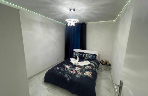 Poteries Apartment | Golden Seconds: Guest Rated 9/10 with Spa & Pet-Friendly Options