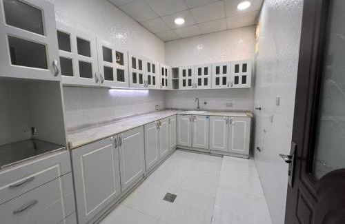 Baniyas Apartment | Discover Golden Stay: Your Next Memorable Escape