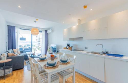 Kucukcekmece Apartment | Golden Stones House Sea And Lake View