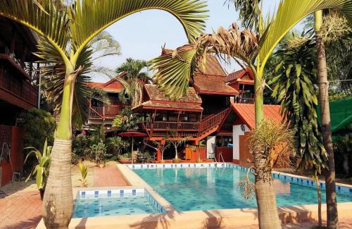 Saraphi Resort | Golden Teak Home Resort: Guest Rated 9/10 with Ocean View