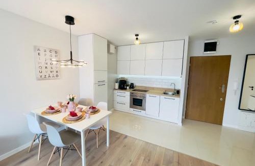Lodz Apartment | Pet-Friendly Golden Tobaco: 4-Star Stay with Balcony