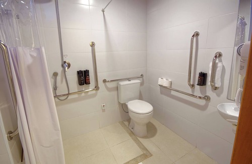 Franca Hotel | Stylish Ibis Styles Franca: Spa & Family-Friendly Retreat