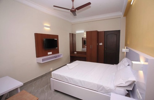 Central Chennai Resort | Golden Tower