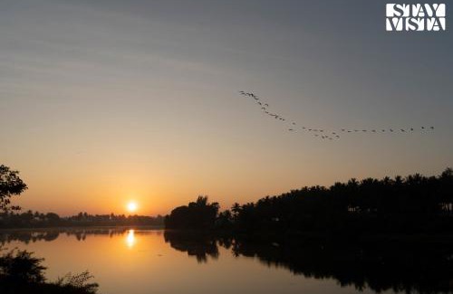 Heggadadevankote Villa | Experience StayVista at Golden Triangle with River View & Bonfire
