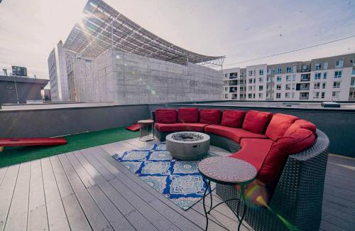 Civic Center House | Denver Urban Retreat: 3BR Rooftop with City Views