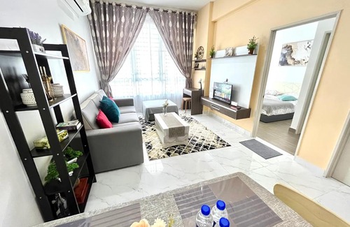 Bandar Kota Bharu Apartment | Golden Troika Kota Bharu: Family-Friendly 4-Star Retreat