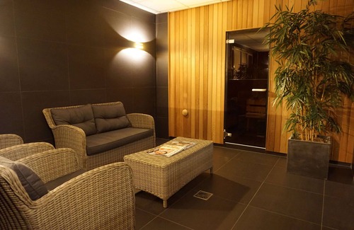 Nijkerk Hotel | Relax at Golden Tulip Ampt van Nijkerk with Pool & Spa