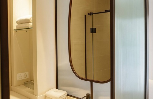 Montfavet Hotel | Discover Hôtel Paradou Avignon Sud: Pool, Spa & Dining