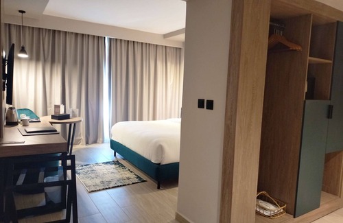 Tunis Hotel | Relax at Golden Tulip El Mechtel: Pool, Spa & Family Friendly