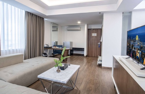 Makassar Hotel | Discover Golden Tulip Essential Makassar with Pool & Spa