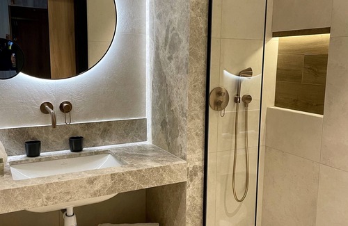 Limonest Hotel | Discover Golden Tulip Lyon Ouest Techlid: Spa & Pool Retreat