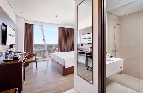 Pontianak Hotel | Inviting Stay at Golden Tulip Pontianak with Pool & Spa