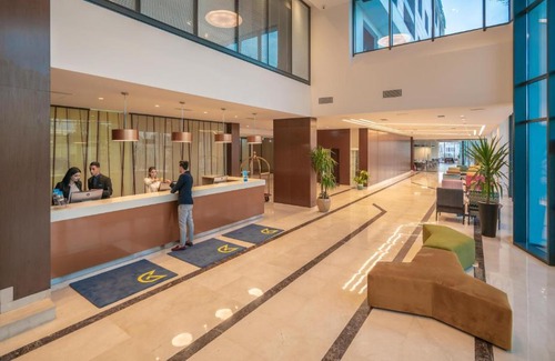 Algiers Hotel | Relaxing Getaway at Golden Tulip Royaume: Pool & Spa