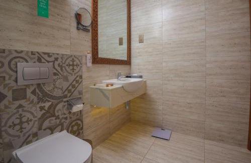 Zanzibar Town Hotel | Elegant Golden Tulip Zanzibar Airport Hotel & Spa Retreat