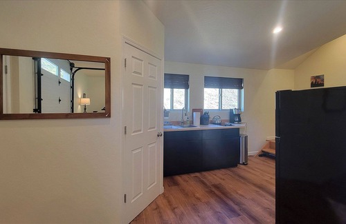 Talent House | Golden Valley Unit B ~ Minutes to OSF