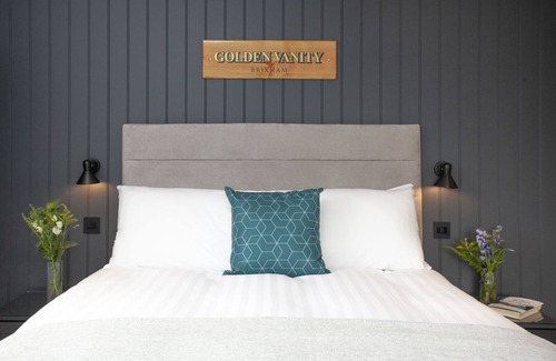 Brixham Hotel | Inviting Golden Vanity Maritime Suites: Cozy Suite for Two
