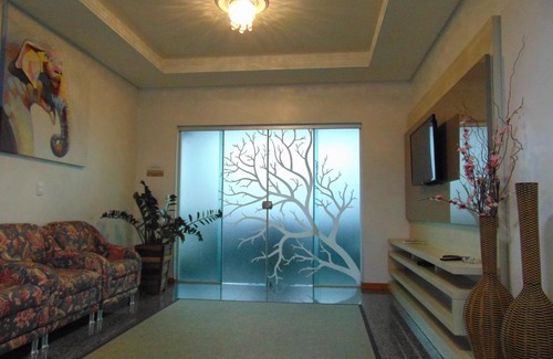 Capitao Leonidas Marques Hotel | Golden View Hotel: Guest Rated 10/10, Pet-Friendly & Breakfast