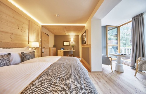 Senales Hotel | Indulge at Goldene Rose Karthaus - 4-Star Spa Retreat